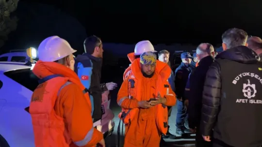 Gemiden tahliye edilen 25 personel Kocaeli'ye getirildi