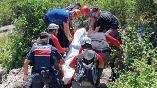 Genç adam Ballıkayalar'da ölü bulundu