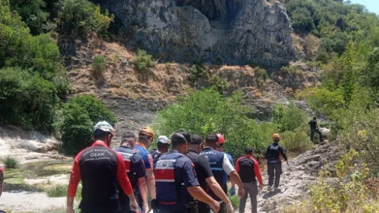 Genç adam Ballıkayalar'da ölü bulundu