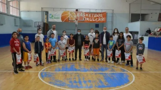 Genç basketbolcudan minik sporculara özel mektup!