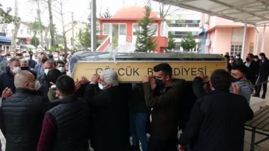 Genç hemşirenin babası, kızının cenazesini görmeye dayanamadı!