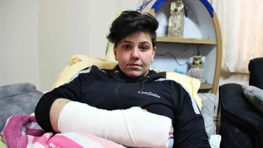Genç kadın kuryeyi acımasızca böyle darp ettiler