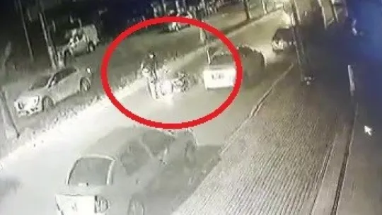 Genç kadın kuryeyi acımasızca böyle darp ettiler