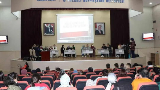 Gençler bilgileriyle yarıştı