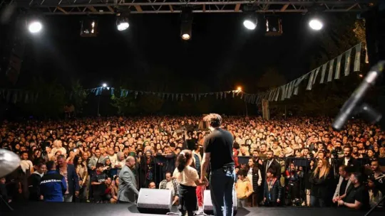 Kocaeli, Ekin Uzunlar konseriyle coştu