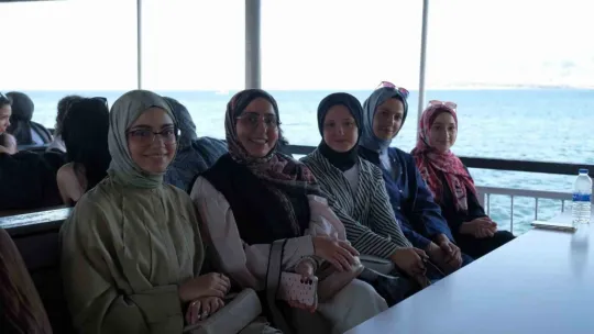 Gençler kariyer yolculuğuna mehtap molası verdi