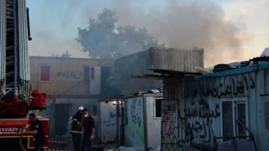 Geri dönüşüm deposunda yangın çıktı!