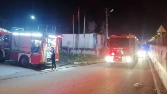 Geri dönüşüm deposundaki yangın bakın neden çıkmış!