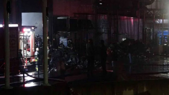 Geri dönüşüm fabrikasında yangın!