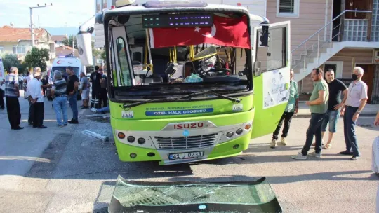 Halk otobüsünde dehşeti yaşadılar: 15 yaralı