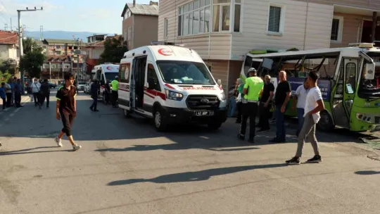 Halk otobüsünde dehşeti yaşadılar: 15 yaralı