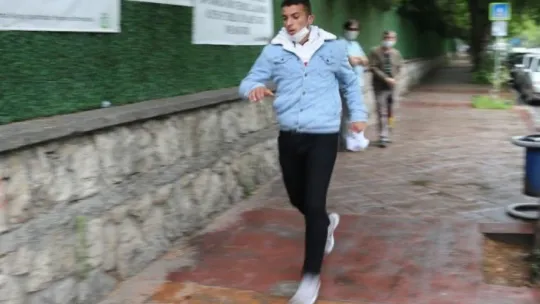 Giriş belgesini unutan öğrenci sınava son anda yetişti
