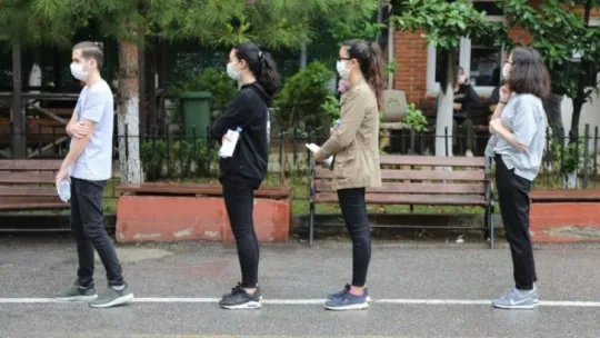 Giriş belgesini unutan öğrenci sınava son anda yetişti