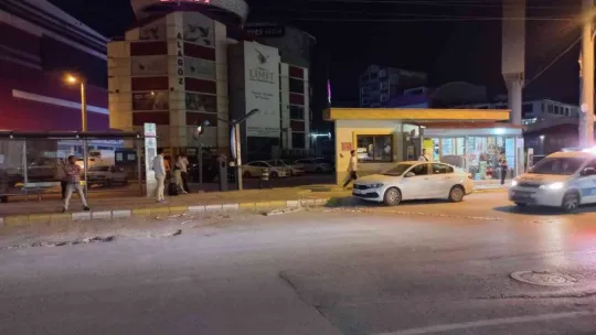 Göğsünden yaralanan kişi büfeye sığındı
