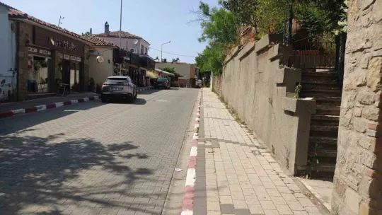 5.2 büyüklüğündeki depremle sarsıldılar