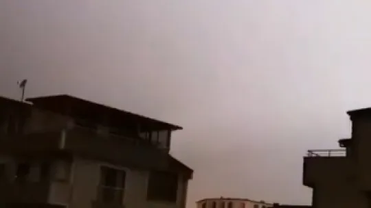 Gökyüzüne bakanlar şaşkına döndü