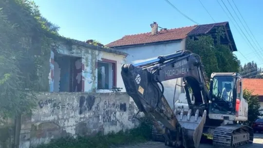 Gölcük'te 164 metruk bina yıkıldı