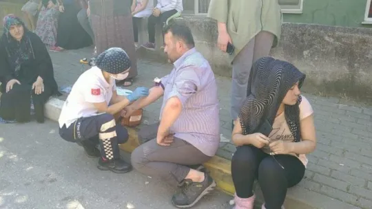 Gölcük'te 3 katlı binada yangın!
