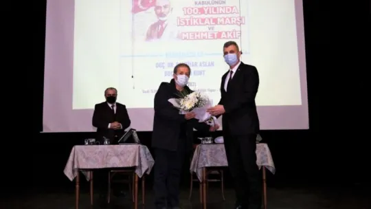 Gölcük'te İstiklal Marşı konulu konferans düzenlendi
