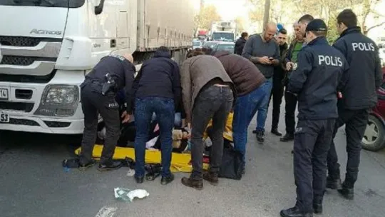 Gölcük'te TIR'ın altında kalan kadının bileği koptu!