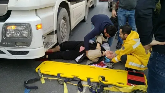Gölcük'te TIR'ın altında kalan kadının bileği koptu!