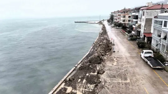 Taşkınlara karşı dalgakıran çalışması