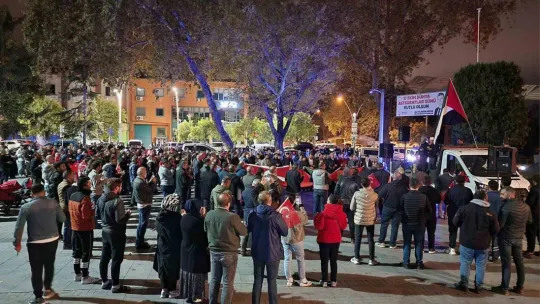 İnsanlık dışı saldırıyı protesto ettiler