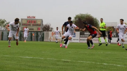 Gölcükspor durdu!