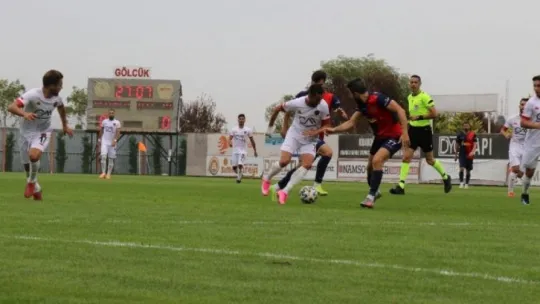 Gölcükspor durdu!