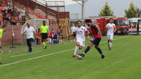 Gölcükspor durdu!
