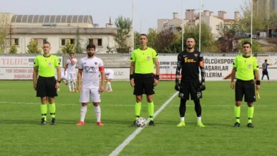Gölcükspor durdu!