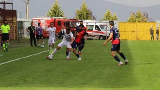 Gölcükspor durdu!