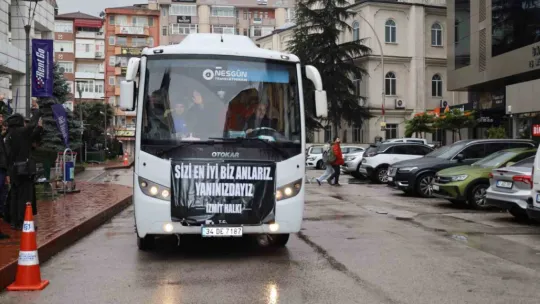 Gönüllü sağlıkçılar afet bölgesine gitmek için İzmit'ten yola çıktı
