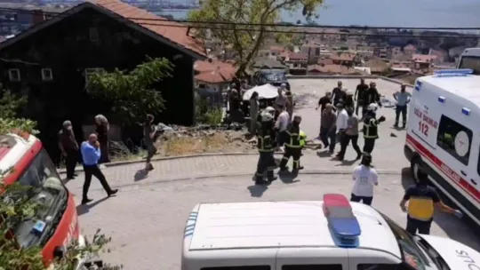 Görevden dönen jandarma ekibi kaza yaptı: 1'i ağır 8 yaralı