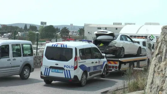 Göreve giden polis ekibi kaza yaptı
