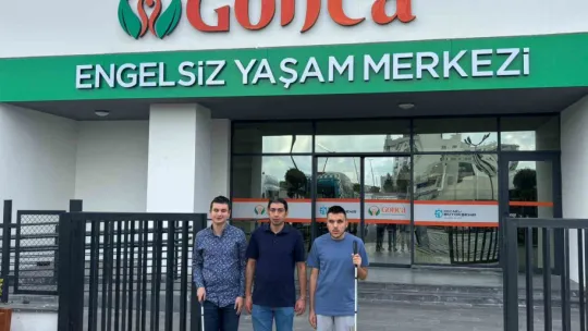 Görme engelli eğitmen öğrencilerine 'bağımsızlığı' hediye ediyor