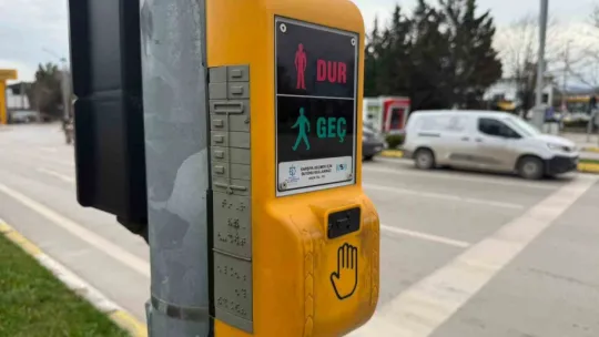 Görme engellilerin şehirdeki zorlu mücadelesi