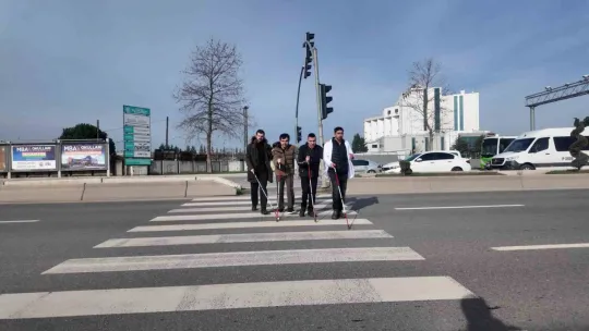 Görme engellilerin şehirdeki zorlu mücadelesi