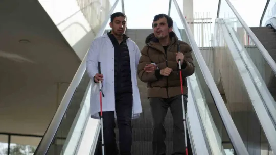 Görme engellilerin şehirdeki zorlu mücadelesi