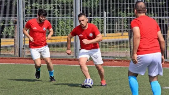 Görmeyen gözlerle başarıdan başarıya koşuyorlar