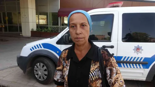 Eşini feci şekilde darp edip, bıçakla parmağını kesmeye çalıştı