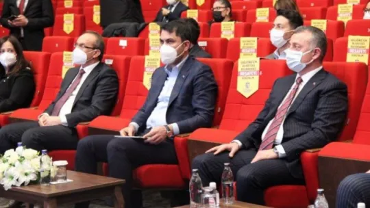 'Güçlü Türkiye'yi milletimizle birlikte inşa ediyoruz'
