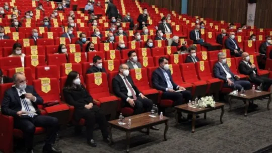 'Güçlü Türkiye'yi milletimizle birlikte inşa ediyoruz'