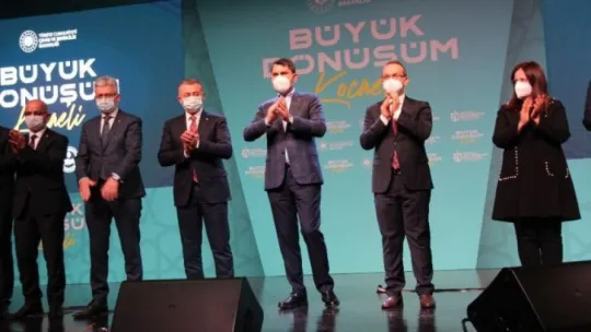 'Güçlü Türkiye'yi milletimizle birlikte inşa ediyoruz'