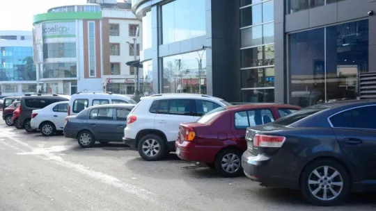 Günlerce yer işgal ediyorlar