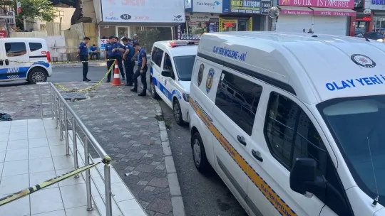 Güpegündüz cadde ortasında dehşeti yaşadılar