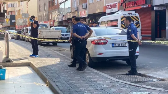 Güpegündüz cadde ortasında dehşeti yaşadılar