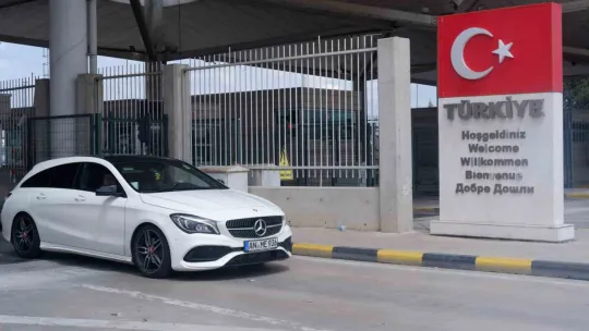 Gurbetçilerin Türkiye'ye girişleri başladı