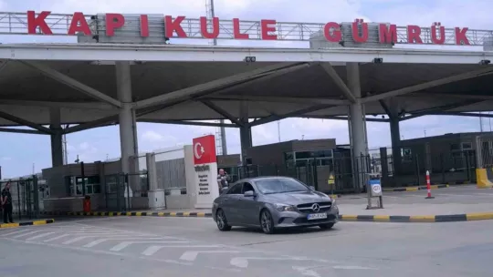 Gurbetçilerin Türkiye'ye girişleri başladı