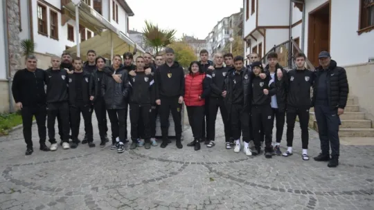 Gürcistan takımı, Gölcük'te kamp yaptı